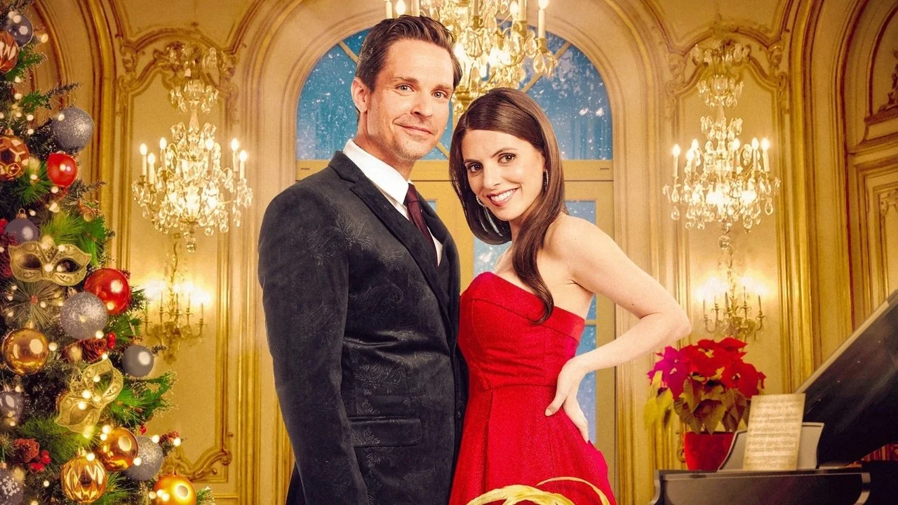 Stillbild ur A Christmas Masquerade