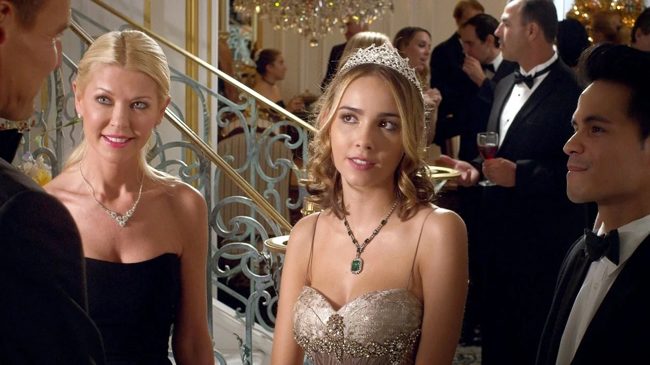 Stillbild ur A Royal Christmas Ball