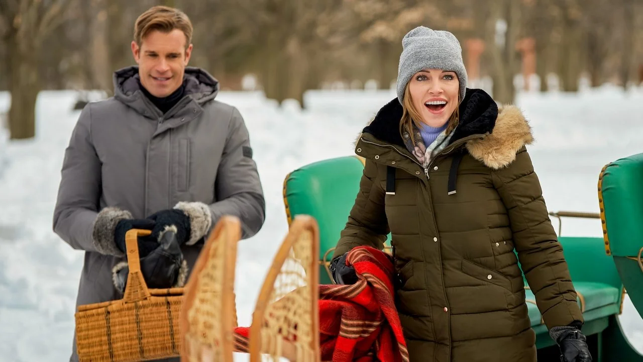 Stillbild ur A Royal Christmas Crush