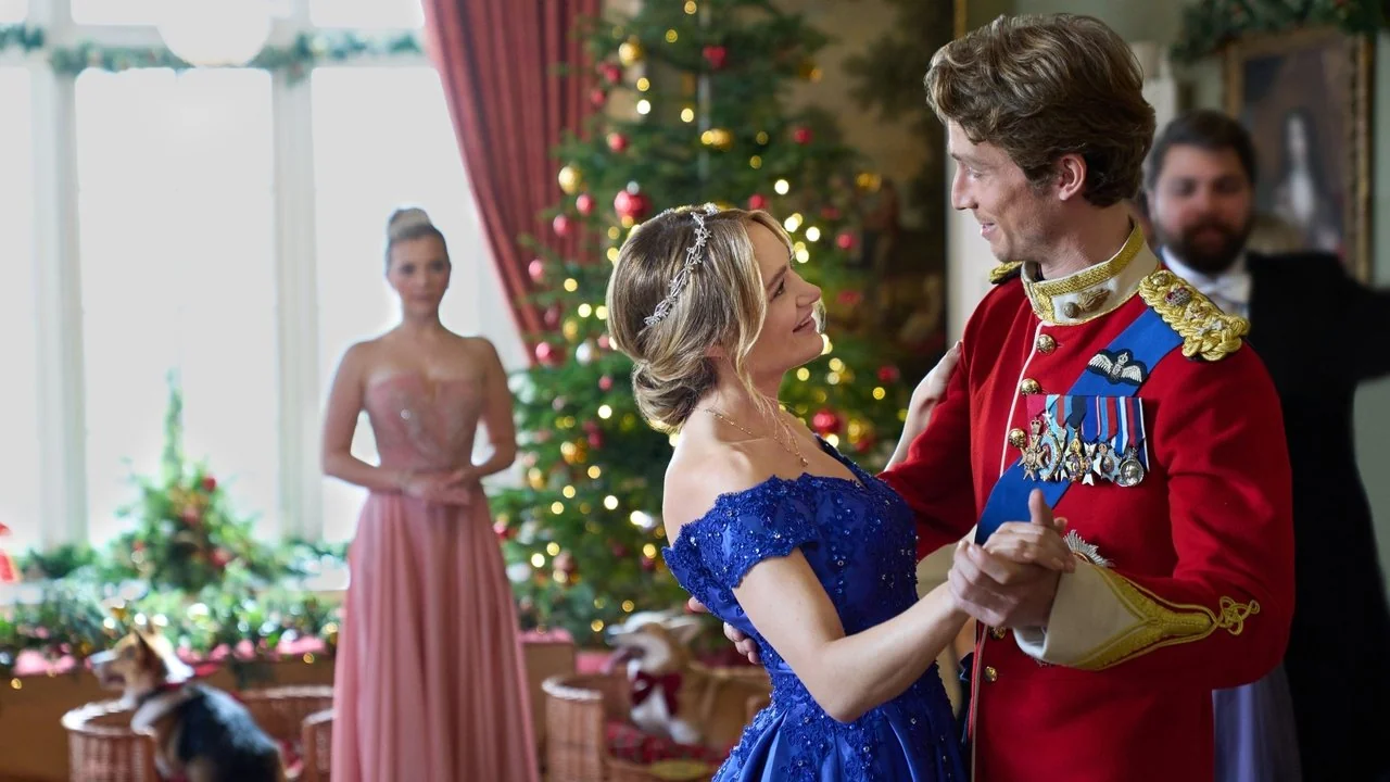 Stillbild ur A Royal Corgi Christmas