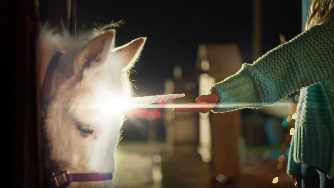 Stillbild ur A Unicorn for Christmas