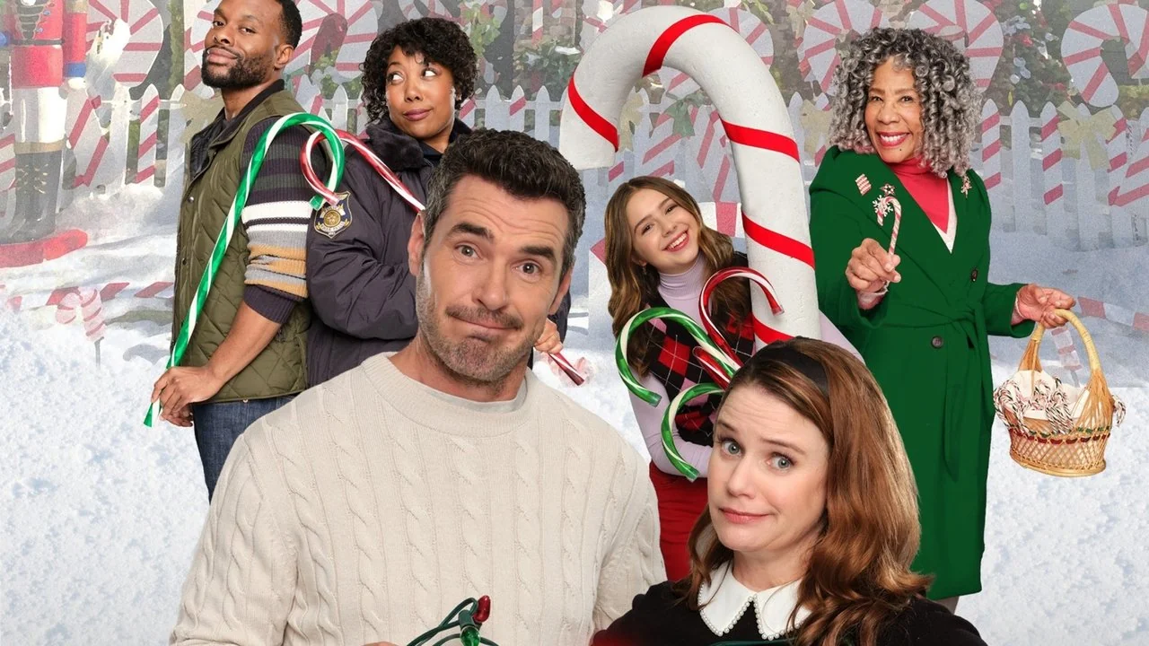 Stillbild ur Christmas on Candy Cane Lane
