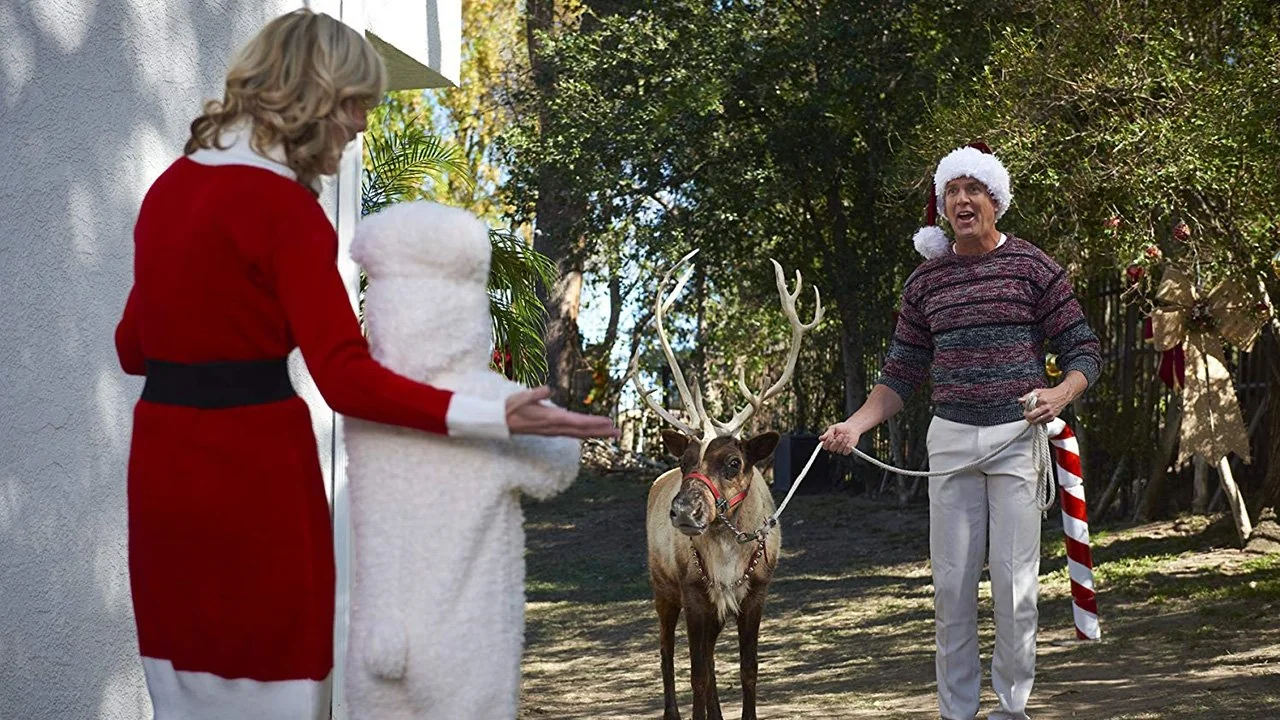 Stillbild ur I'll Be Next Door for Christmas