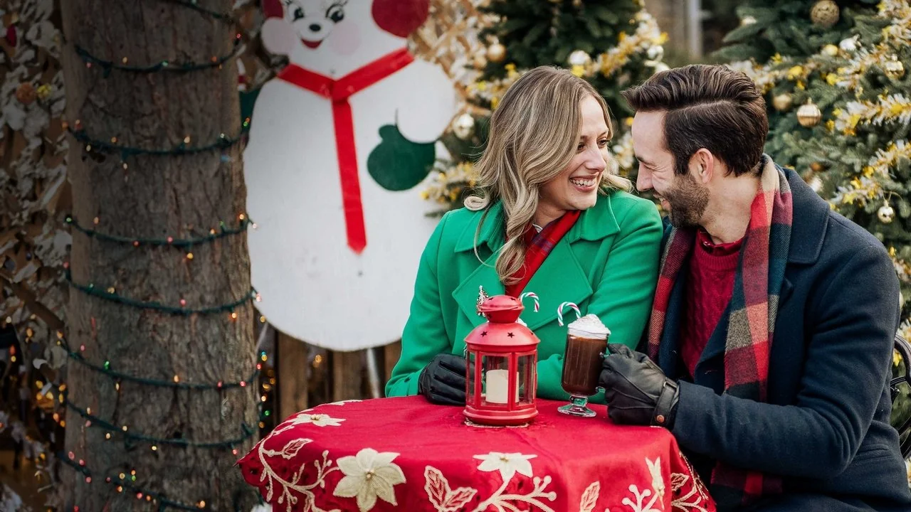 Stillbild ur Just Like a Christmas Movie