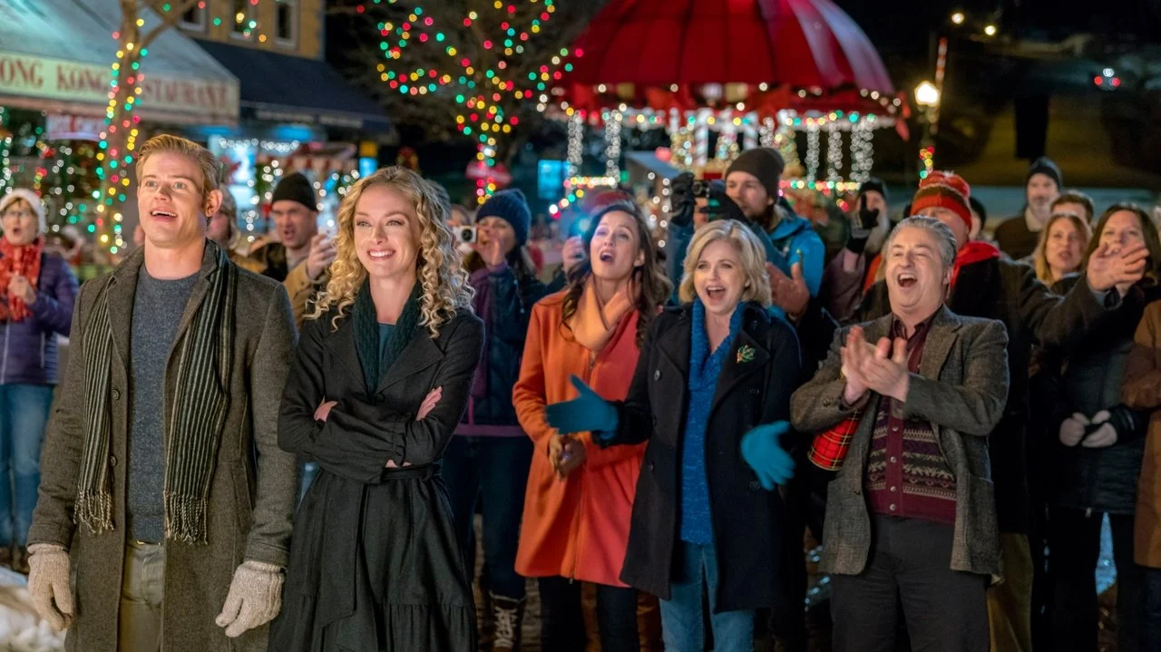Stillbild ur Marry Me at Christmas