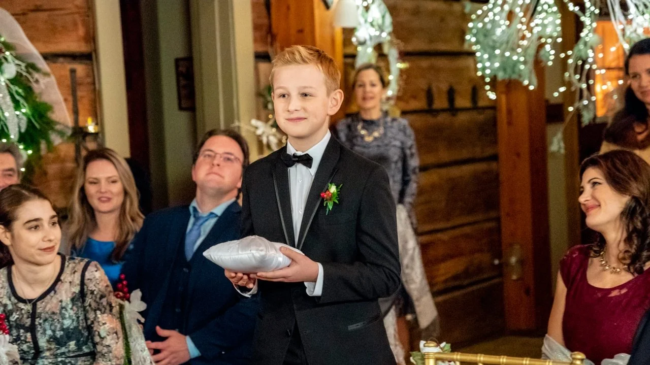 Stillbild ur Marrying Father Christmas