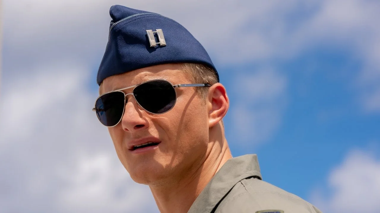 Stillbild ur Operation Christmas Drop