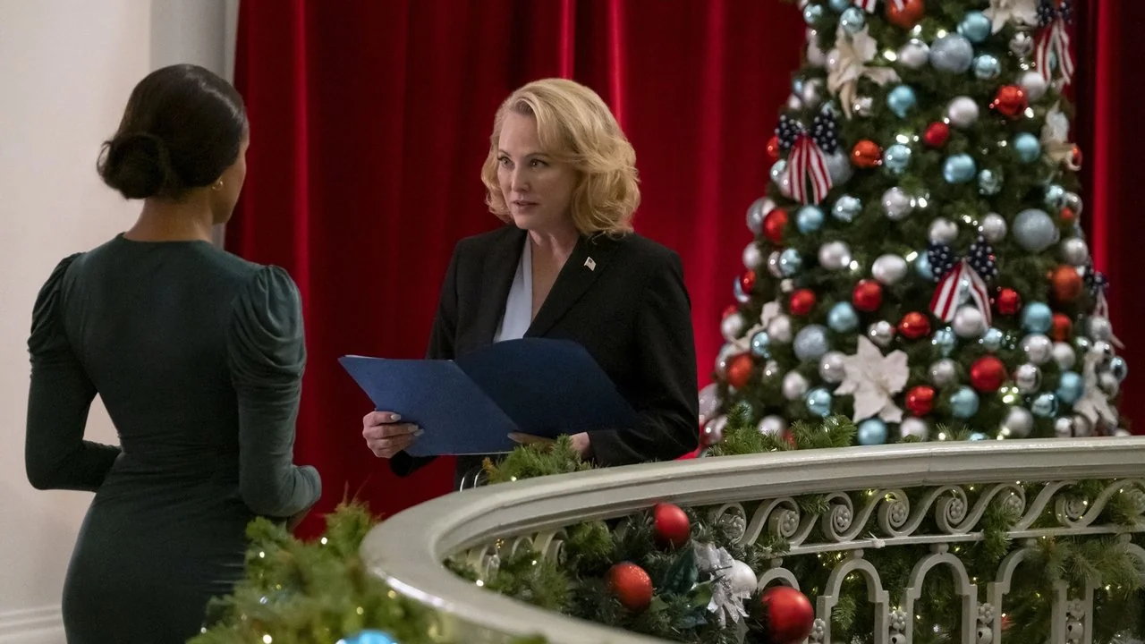 Stillbild ur Operation Christmas Drop