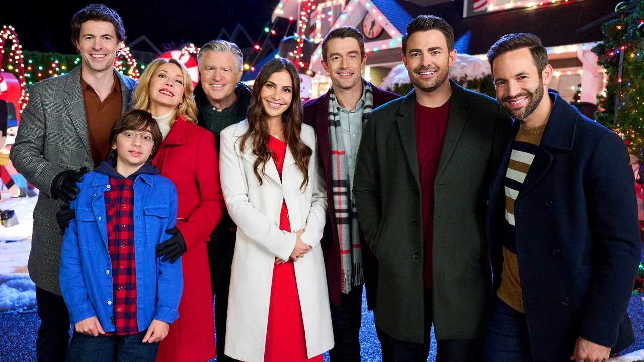 Stillbild ur The Christmas House 2: Deck Those Halls