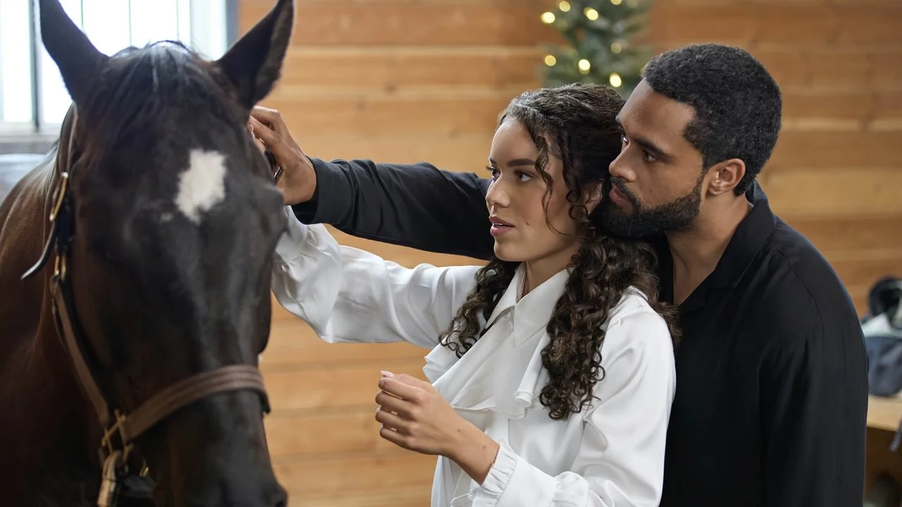 Stillbild ur Unwrapping Christmas: Mia's Prince